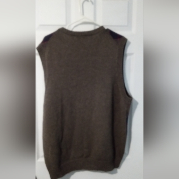 Roundtree & Yorke Brown  Wool Blend Sweater Vest - Picture 3 of 3